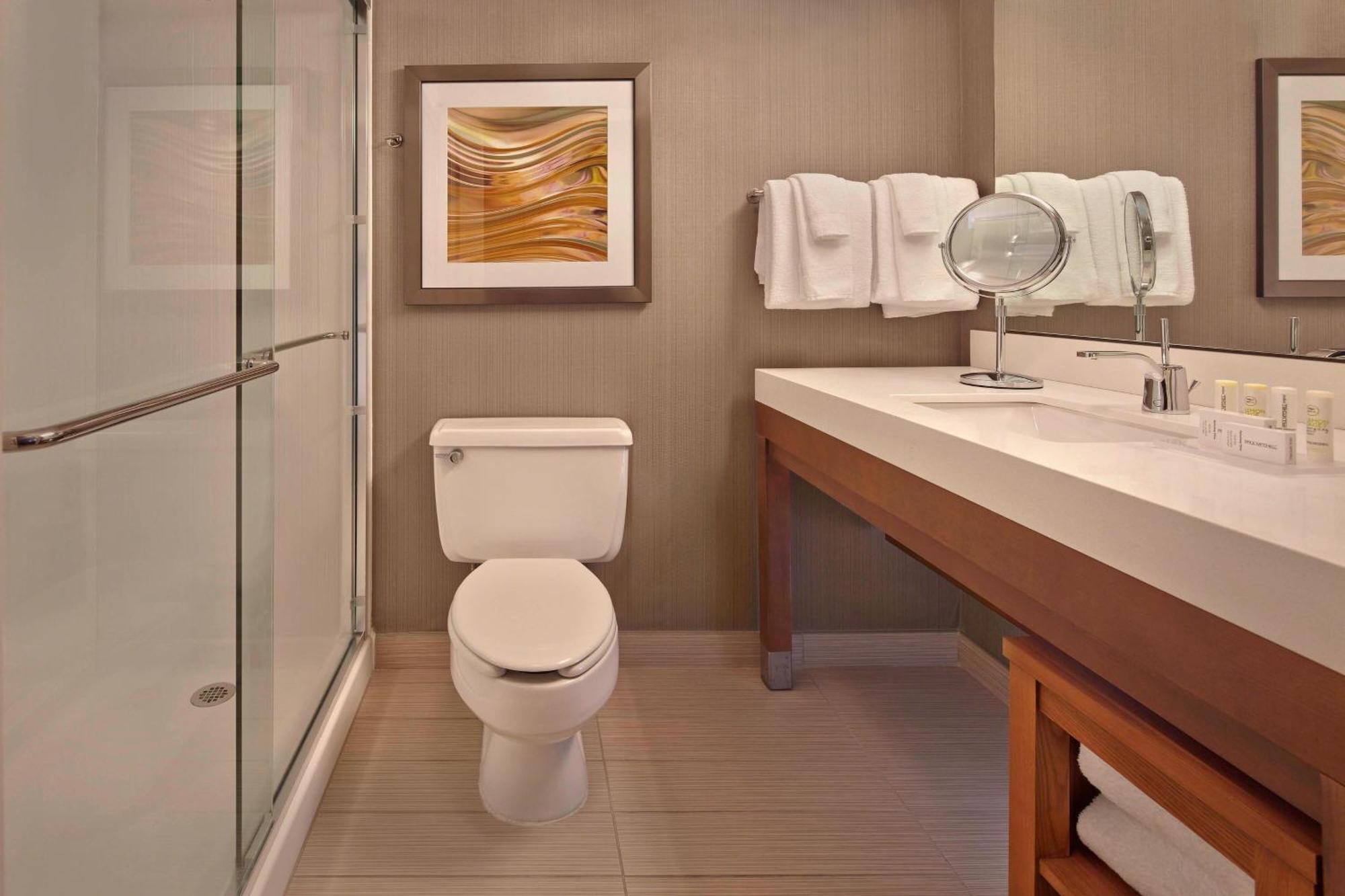 Courtyard By Marriott Avenue Hotel 3*