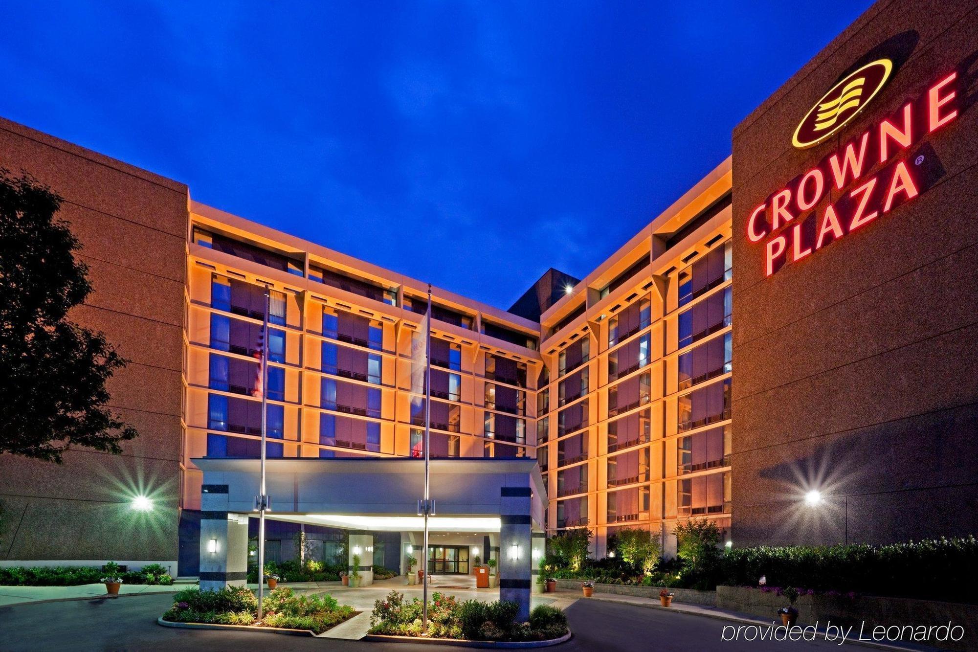 Courtyard By Marriott Avenue
